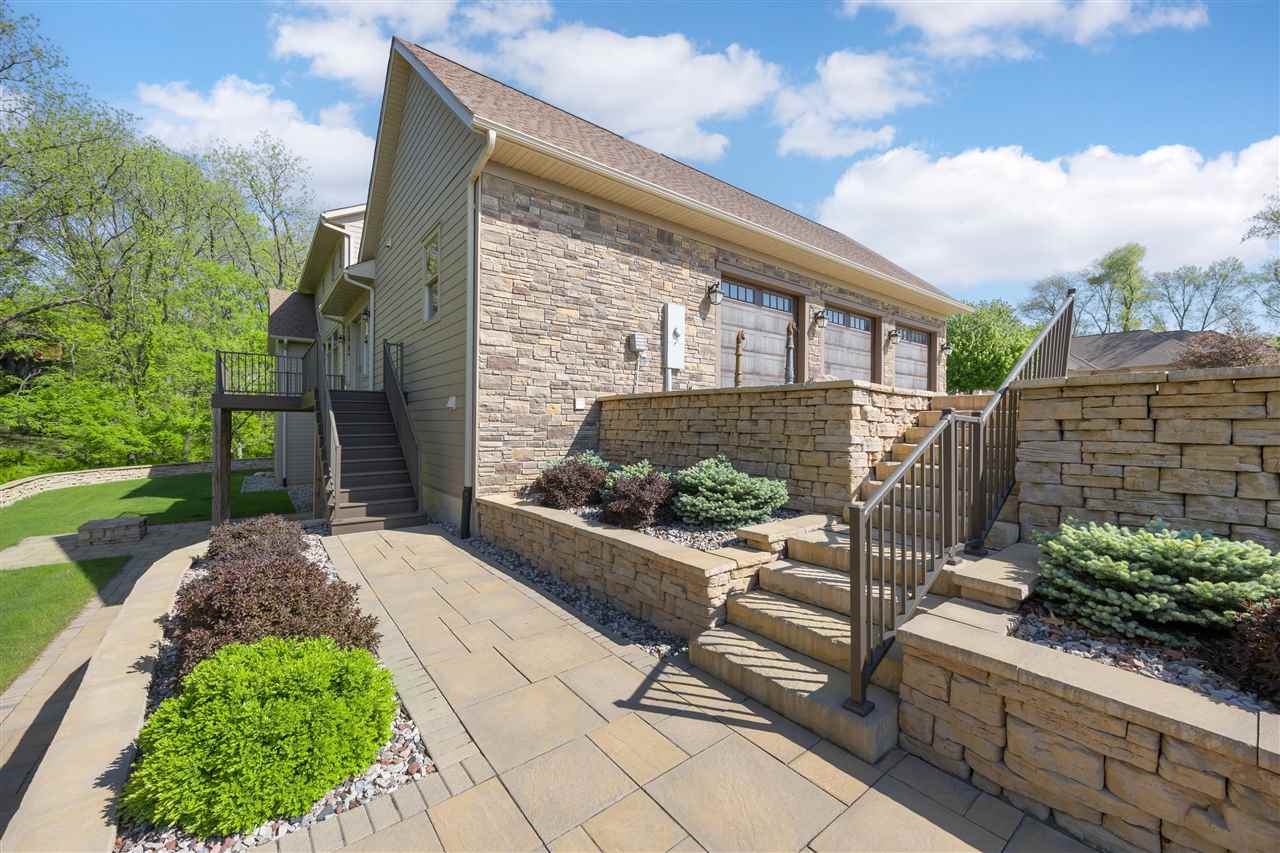 3009 Woodland Ridge Drive NE Iowa City IA 52240