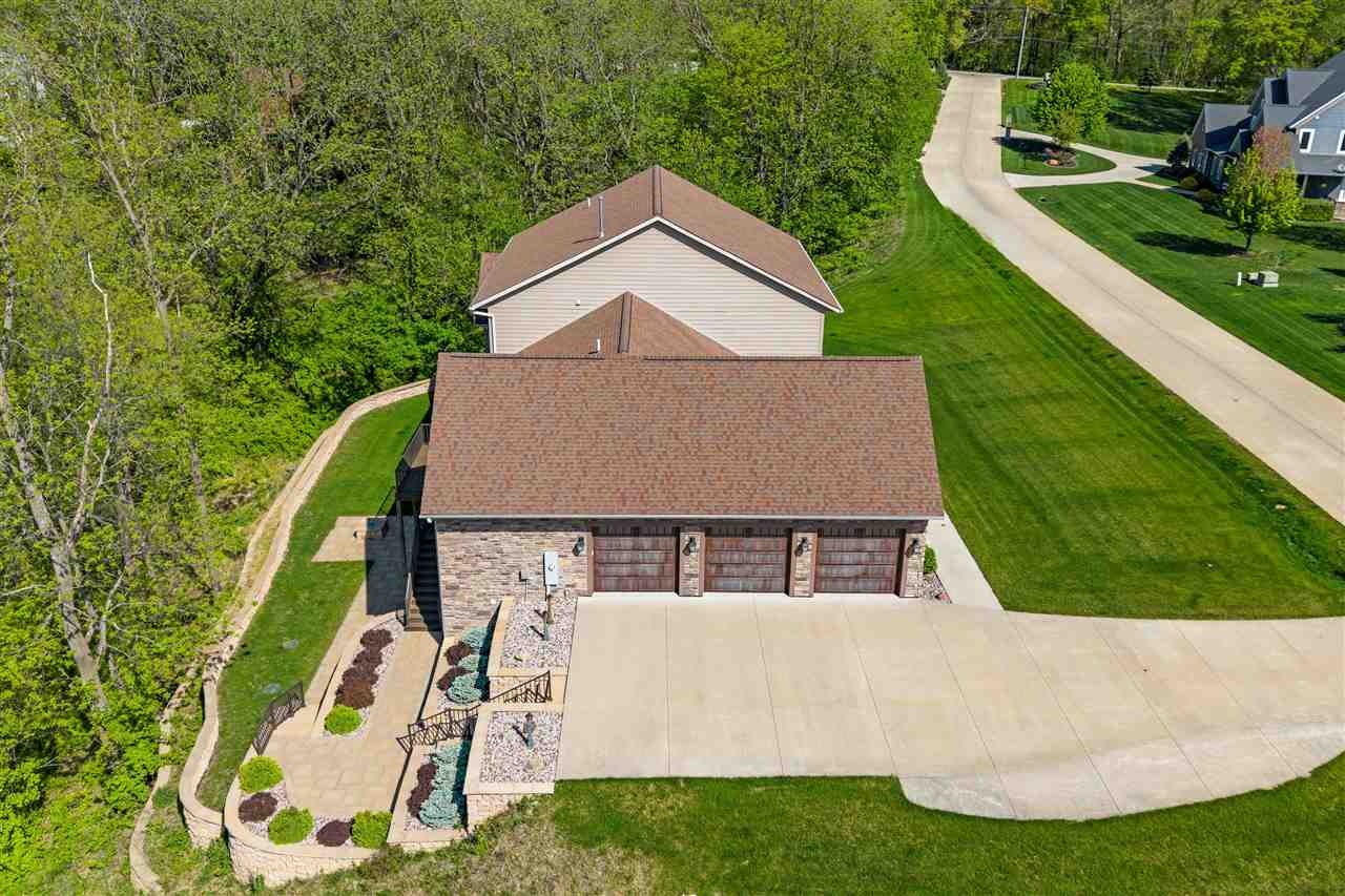 3009 Woodland Ridge Drive NE Iowa City IA 52240