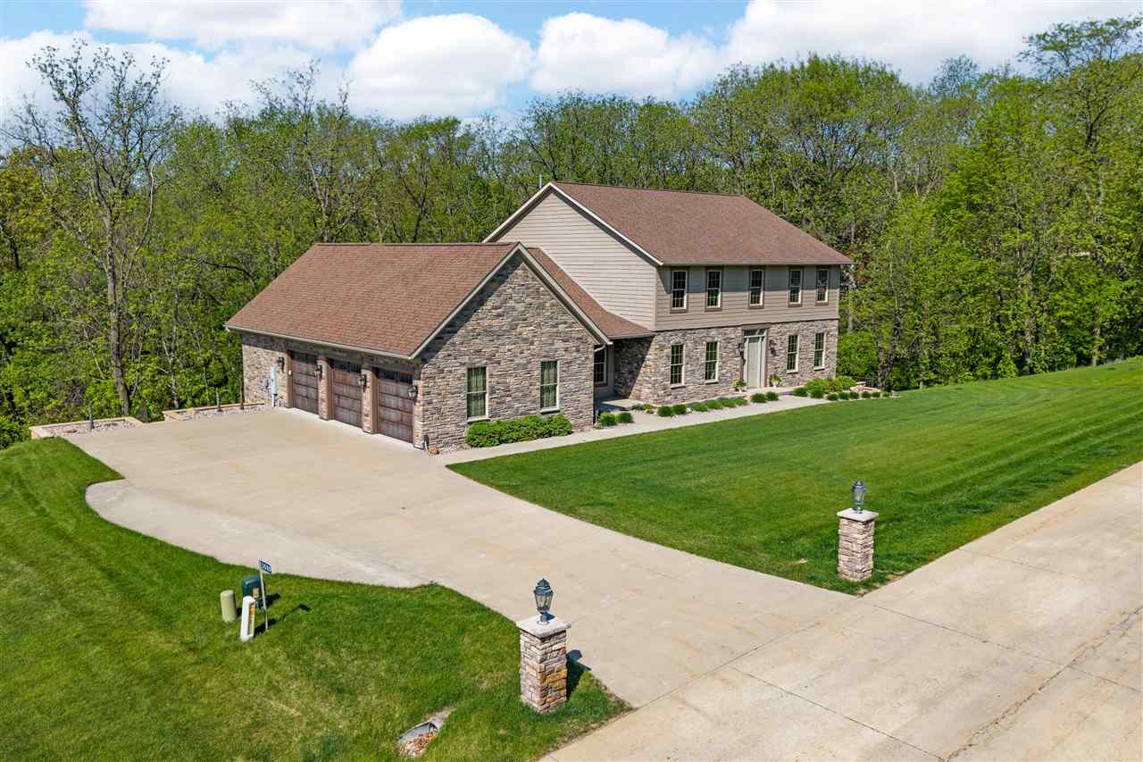 3009 Woodland Ridge Drive NE Iowa City IA 52240