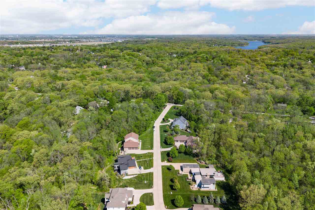 3009 Woodland Ridge Drive NE Iowa City IA 52240