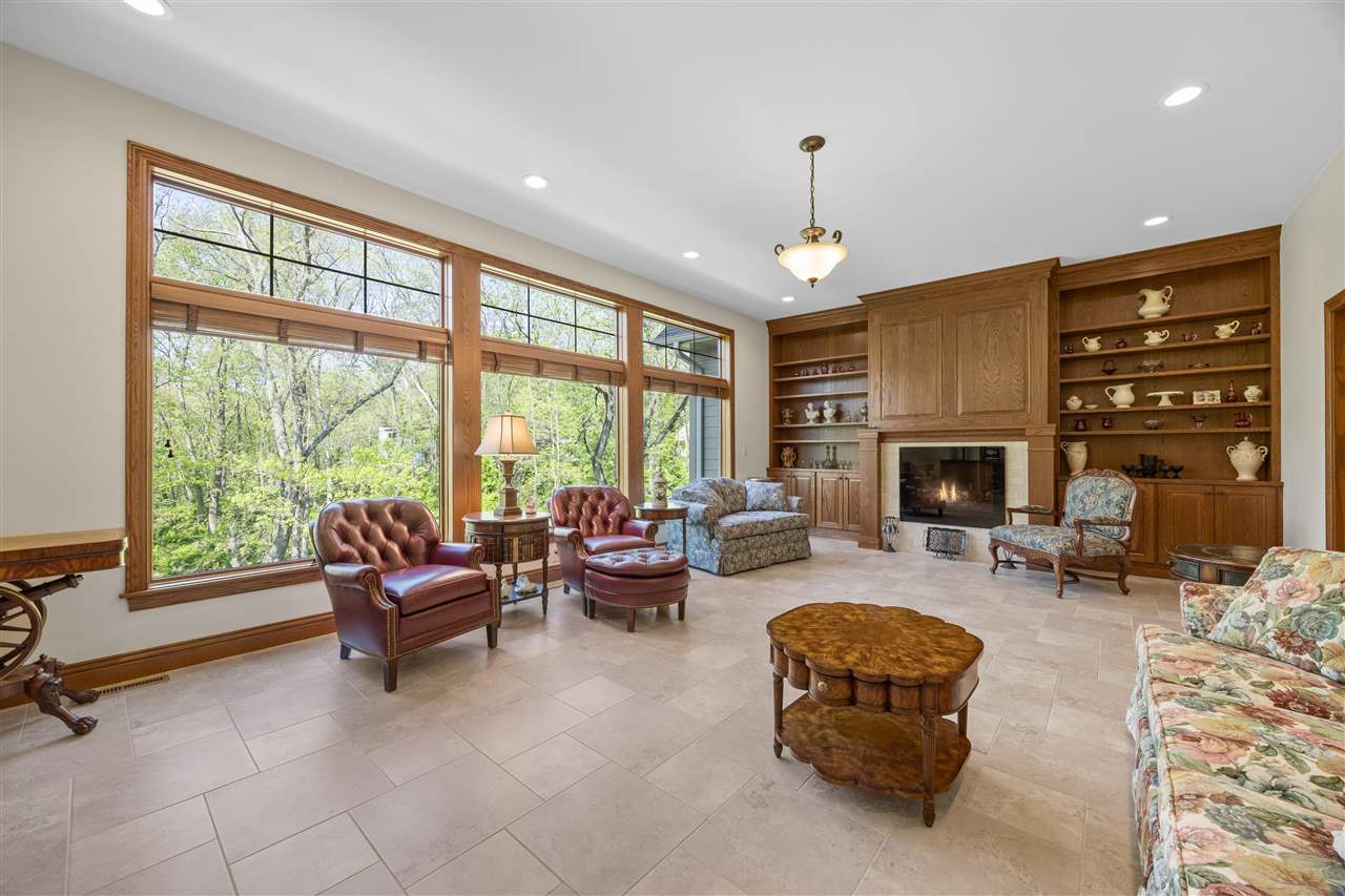 3009 Woodland Ridge Drive NE Iowa City IA 52240