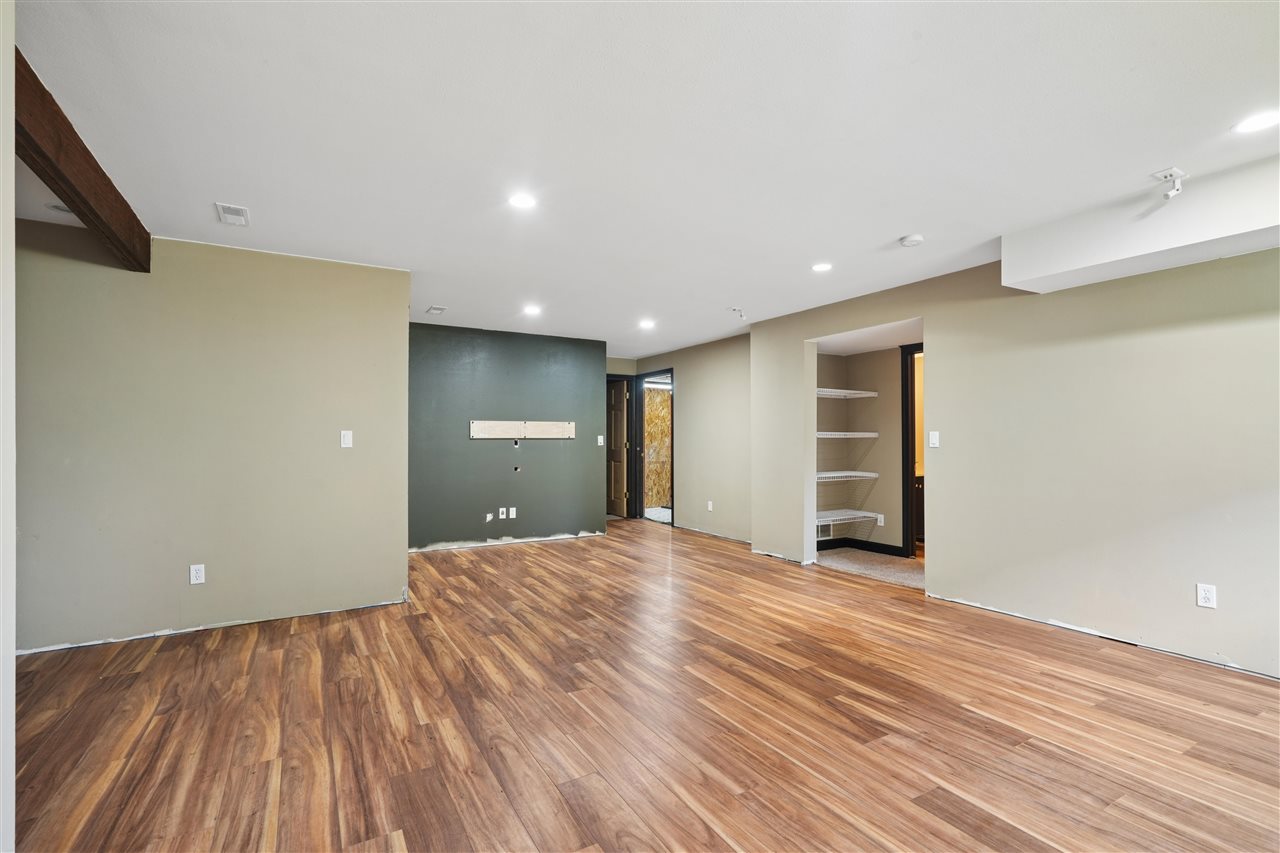 2114 Radcliffe Drive SW Cedar Rapids IA 52404