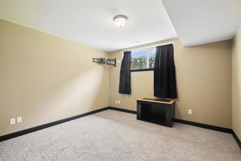 2114 Radcliffe Drive SW Cedar Rapids IA 52404