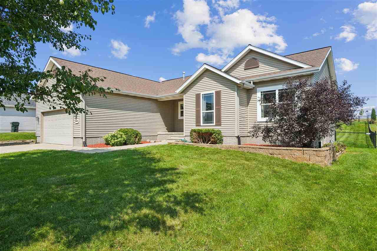 2114 Radcliffe Drive SW Cedar Rapids IA 52404