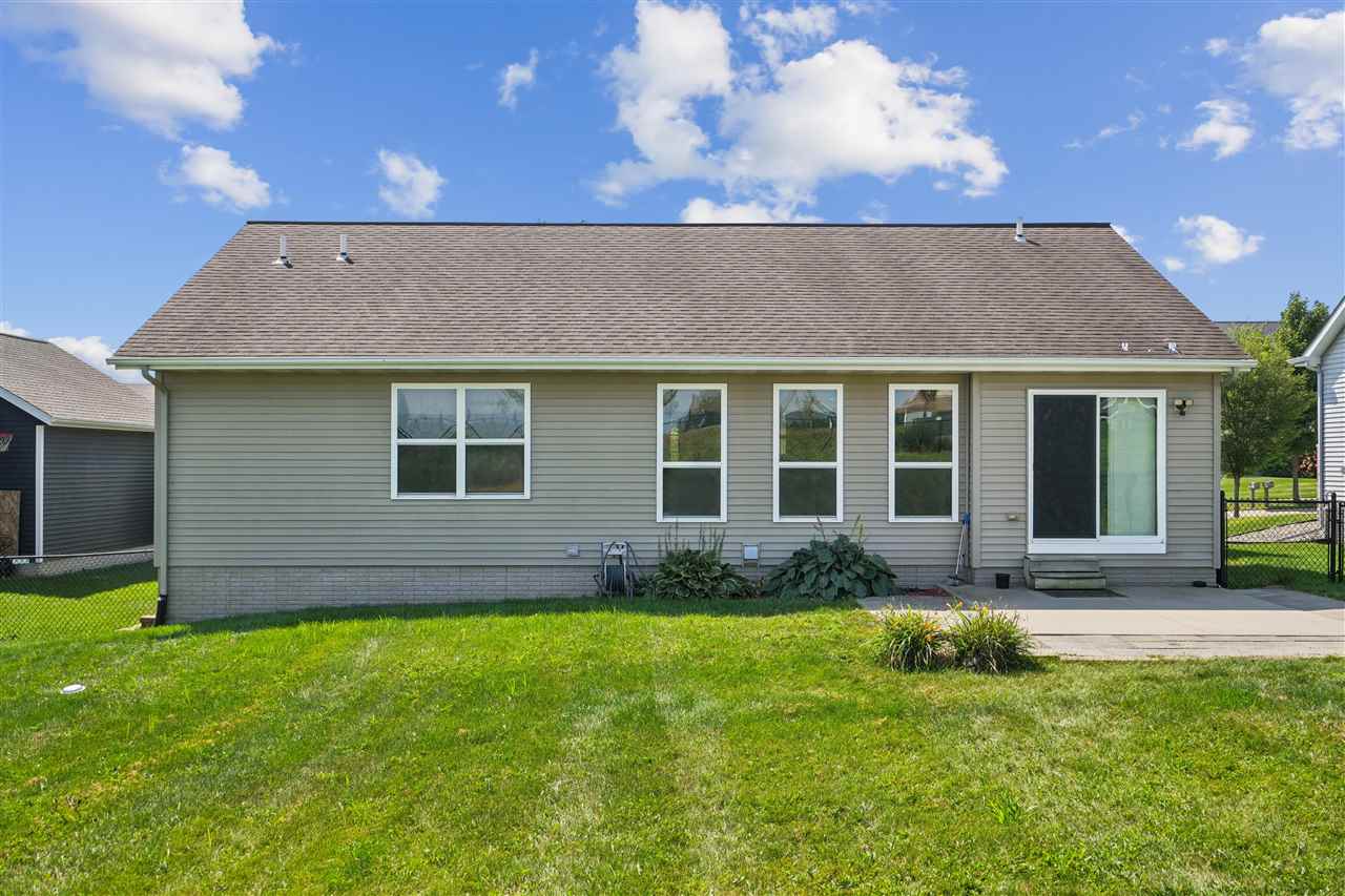 2114 Radcliffe Drive SW Cedar Rapids IA 52404