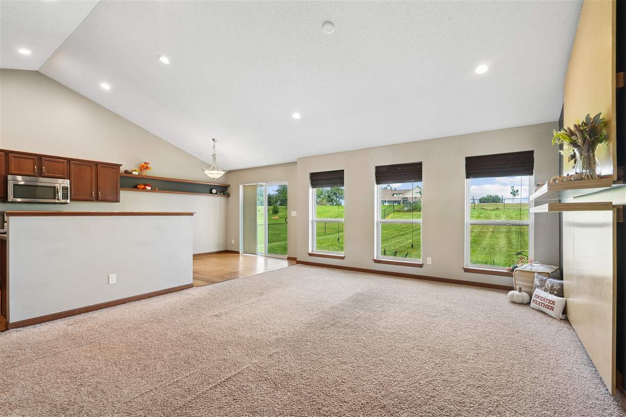 2114 Radcliffe Drive SW Cedar Rapids IA 52404