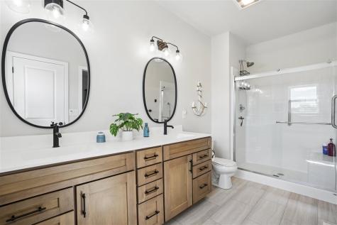 916 Summit Court Tiffin IA 52340