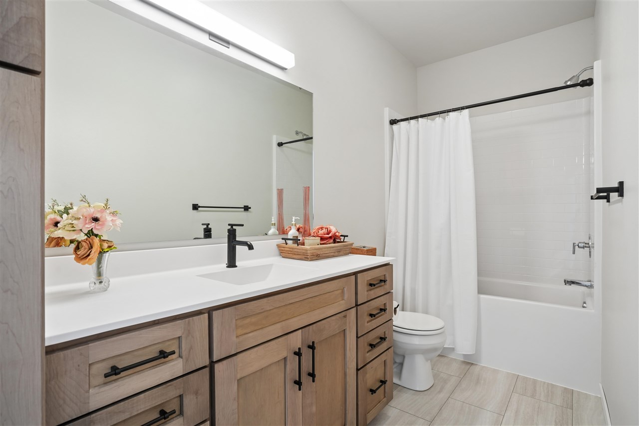 916 Summit Court Tiffin IA 52340