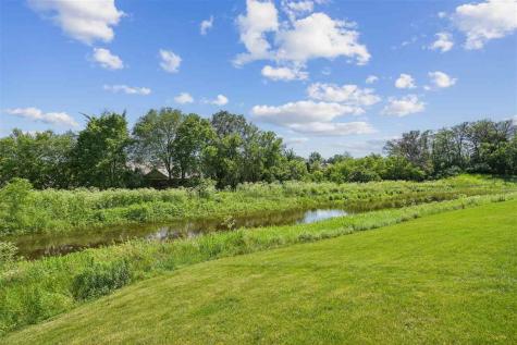 916 Summit Court Tiffin IA 52340