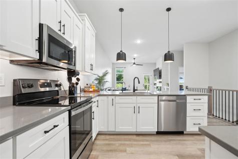 916 Summit Court Tiffin IA 52340