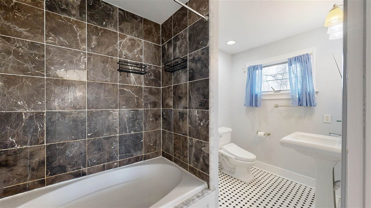 2025 A Street Iowa City IA 52245