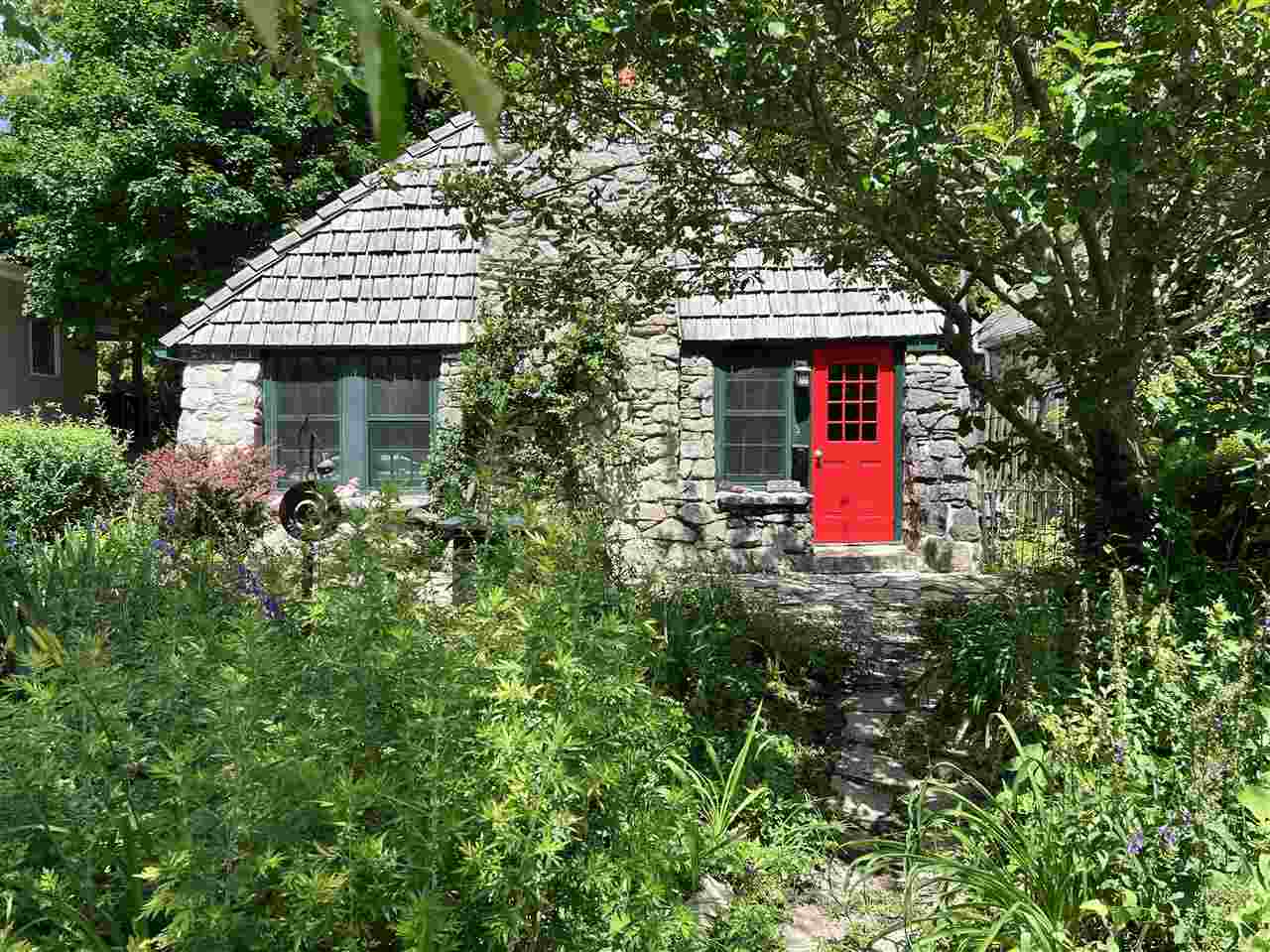 1322 Muscatine Avenue Iowa City IA 52240