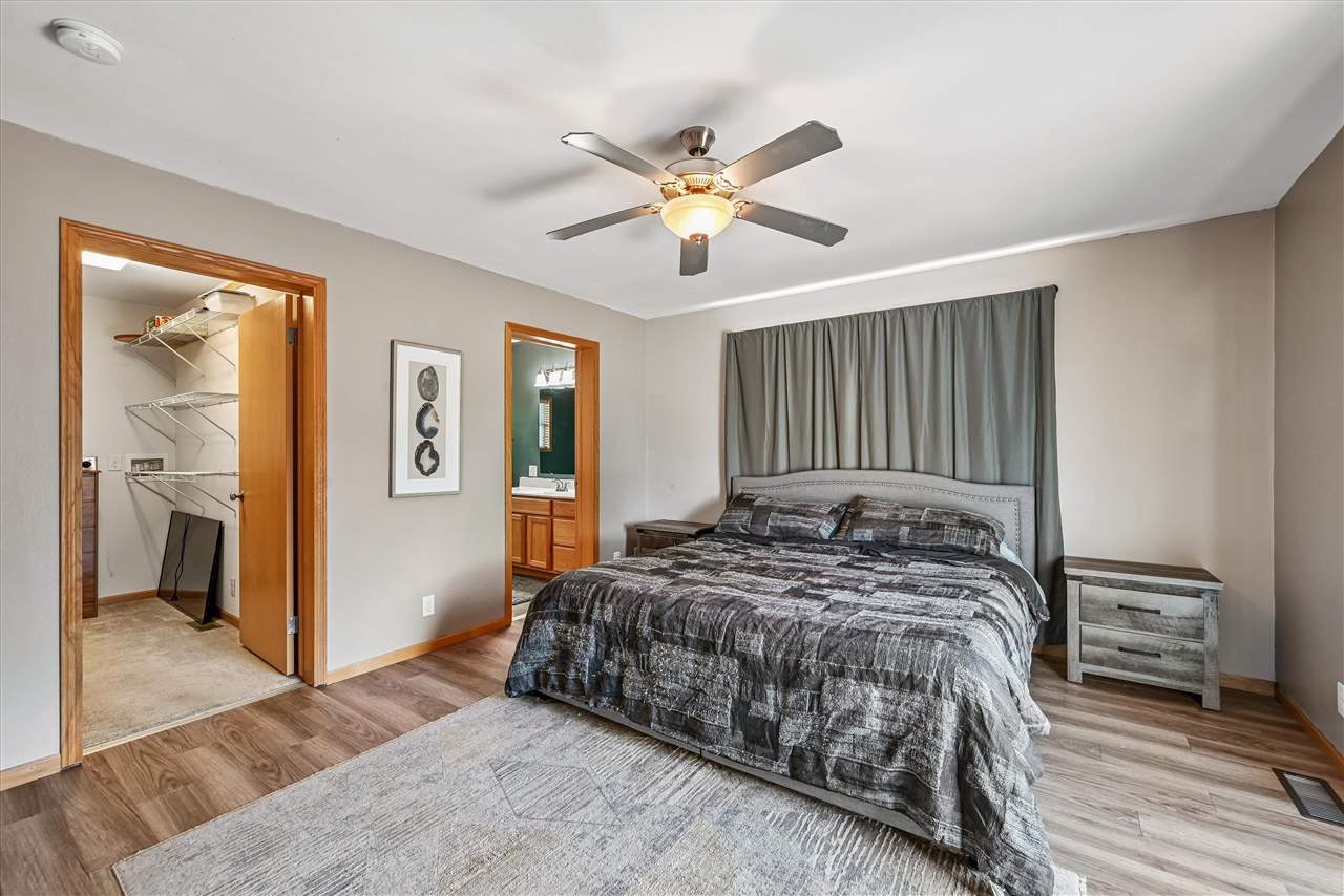 2590 Meadow View Drive Urbana IA 52345
