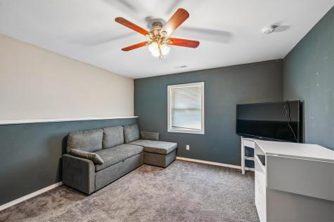 2590 Meadow View Drive Urbana IA 52345
