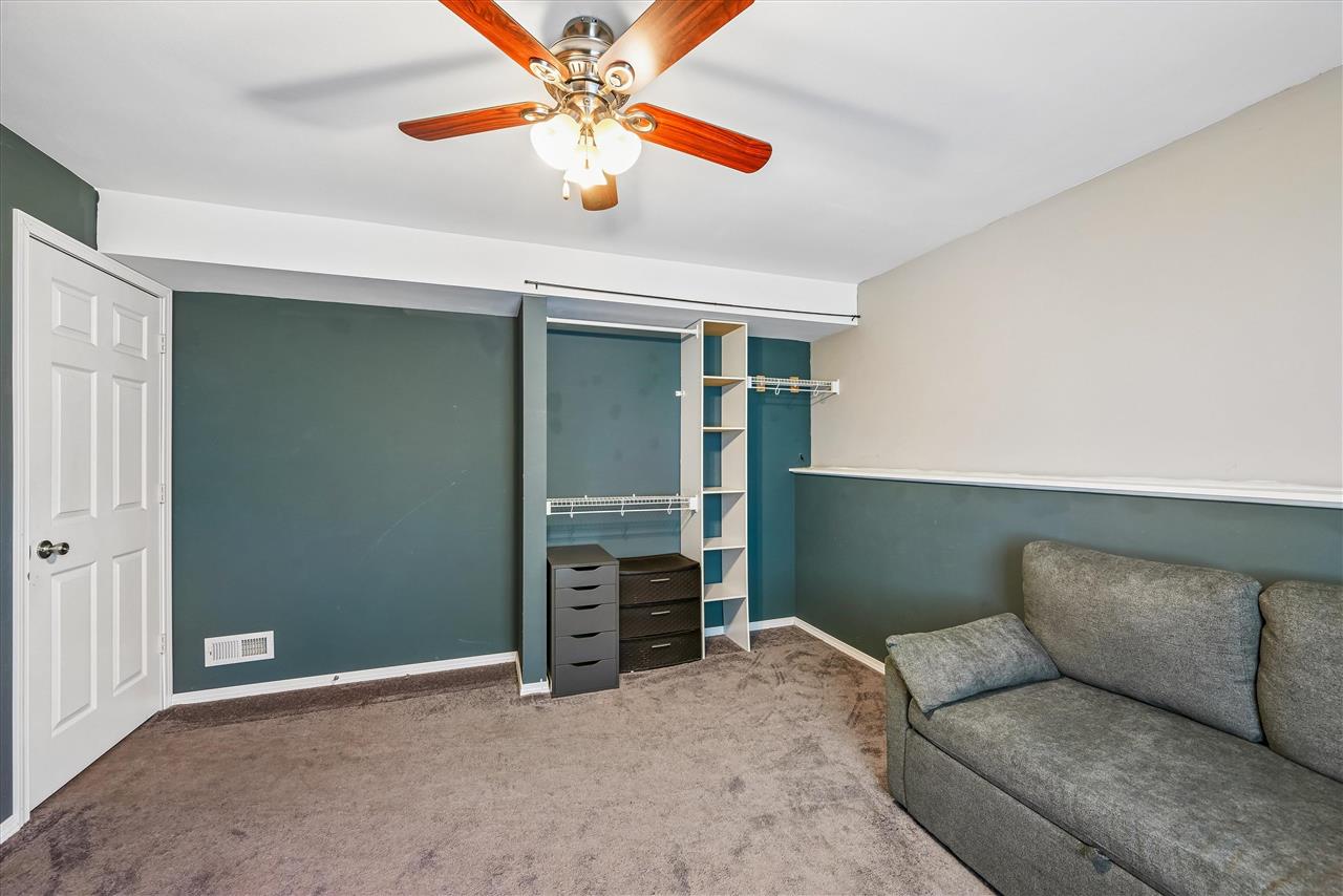 2590 Meadow View Drive Urbana IA 52345