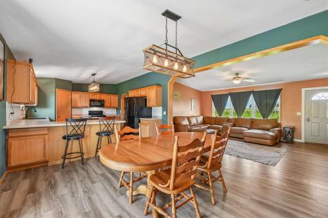 2590 Meadow View Drive Urbana IA 52345