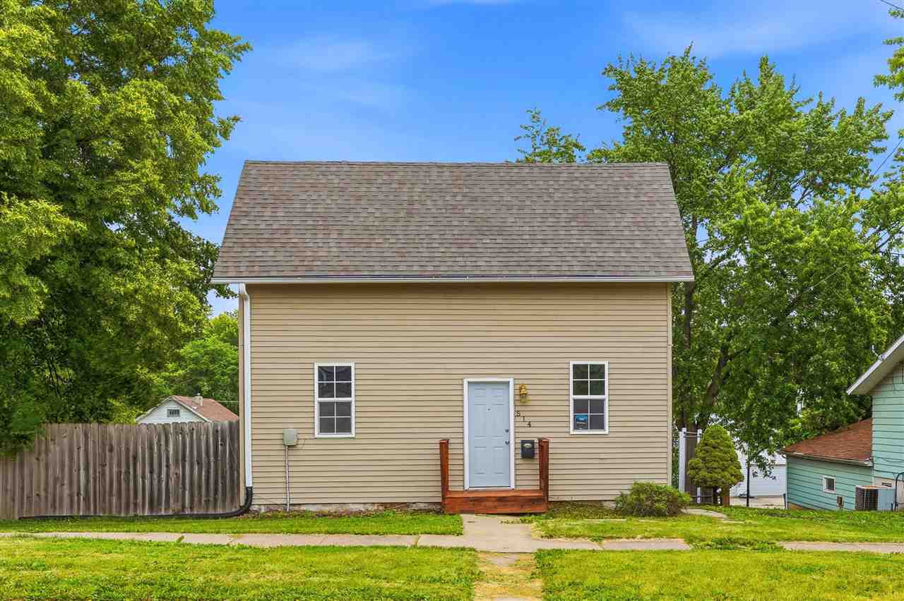 514 S Avenue C Washington IA 52353