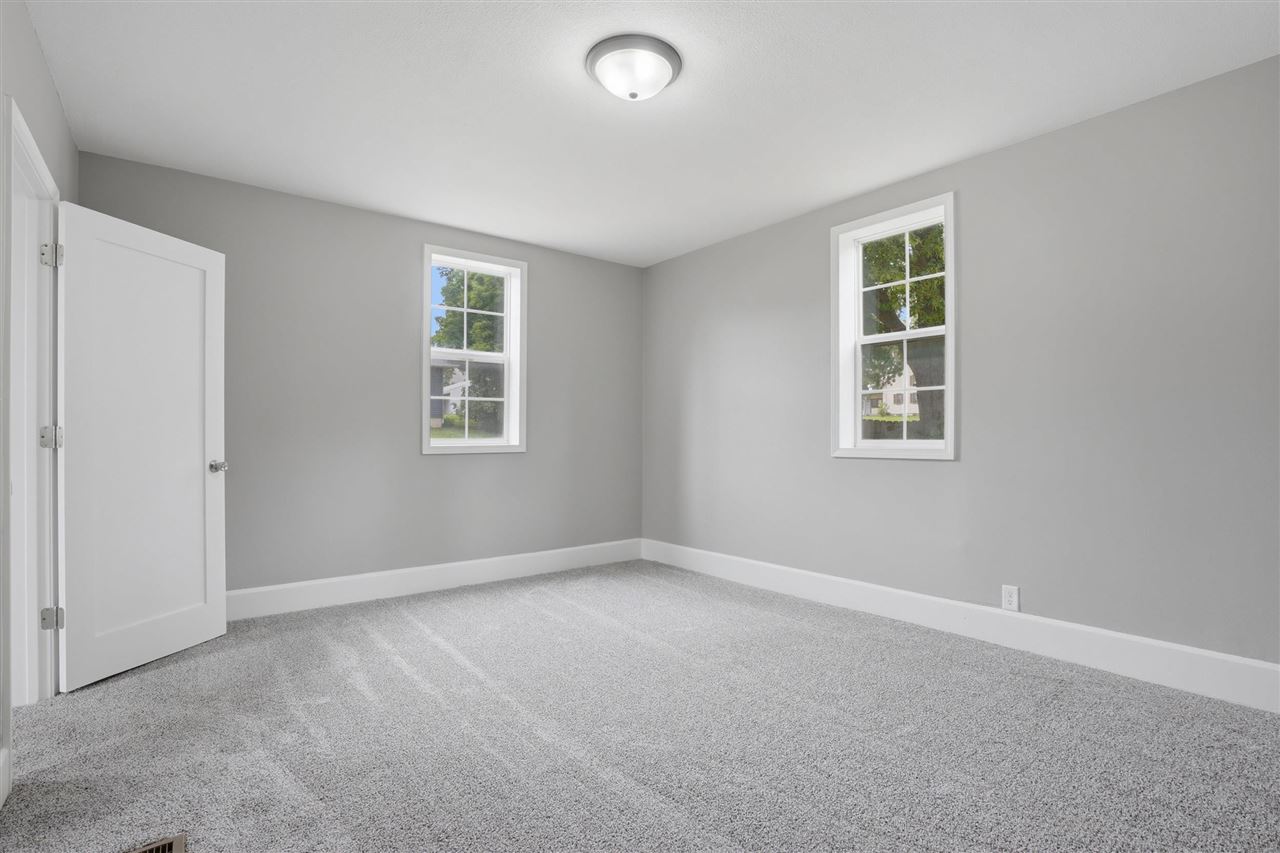 514 S Avenue C Washington IA 52353