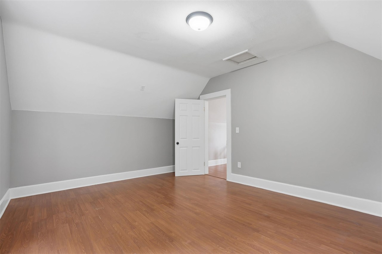 514 S Avenue C Washington IA 52353