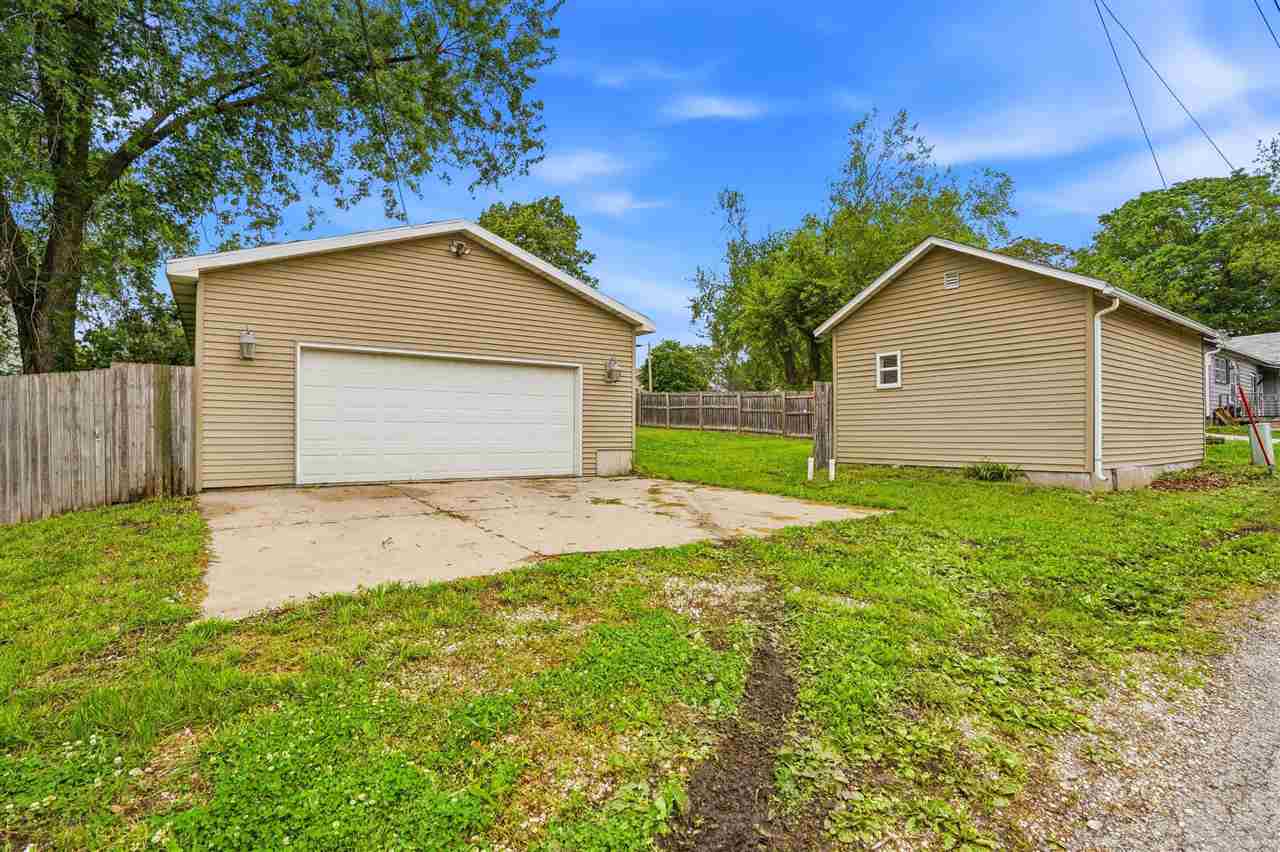 514 S Avenue C Washington IA 52353