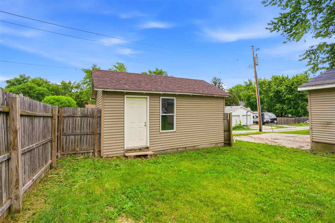 514 S Avenue C Washington IA 52353