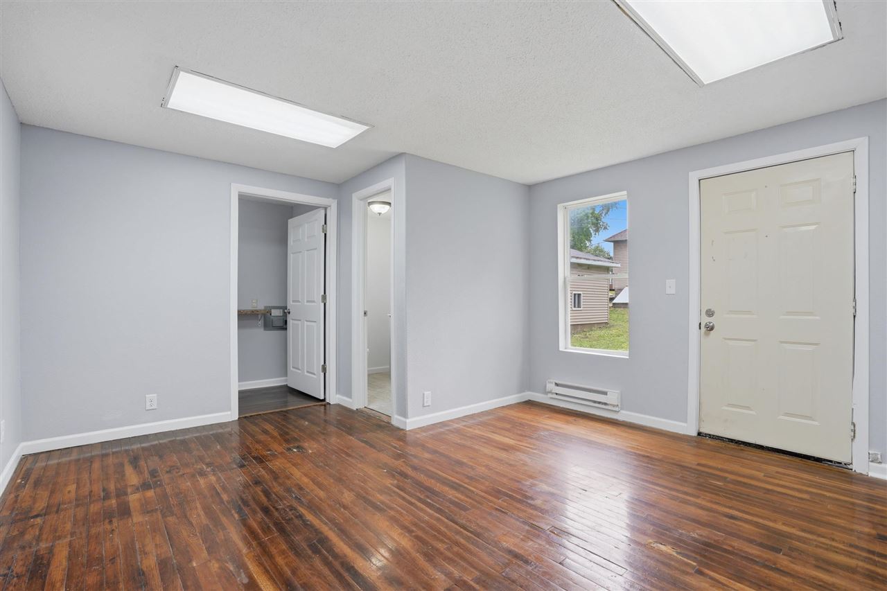 514 S Avenue C Washington IA 52353