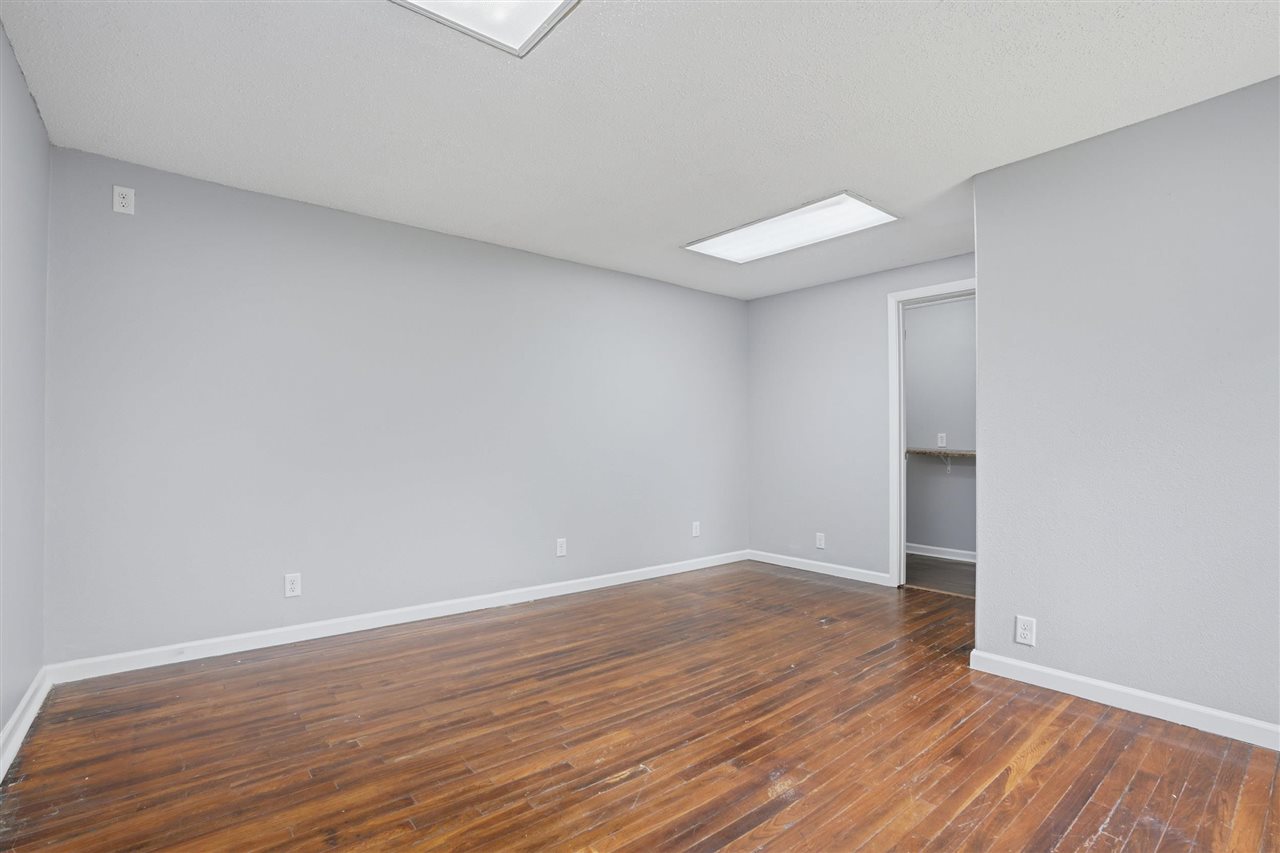 514 S Avenue C Washington IA 52353