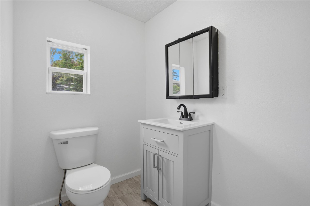 514 S Avenue C Washington IA 52353