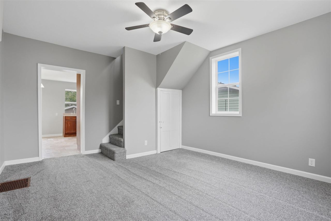 514 S Avenue C Washington IA 52353