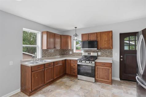 514 S Avenue C Washington IA 52353