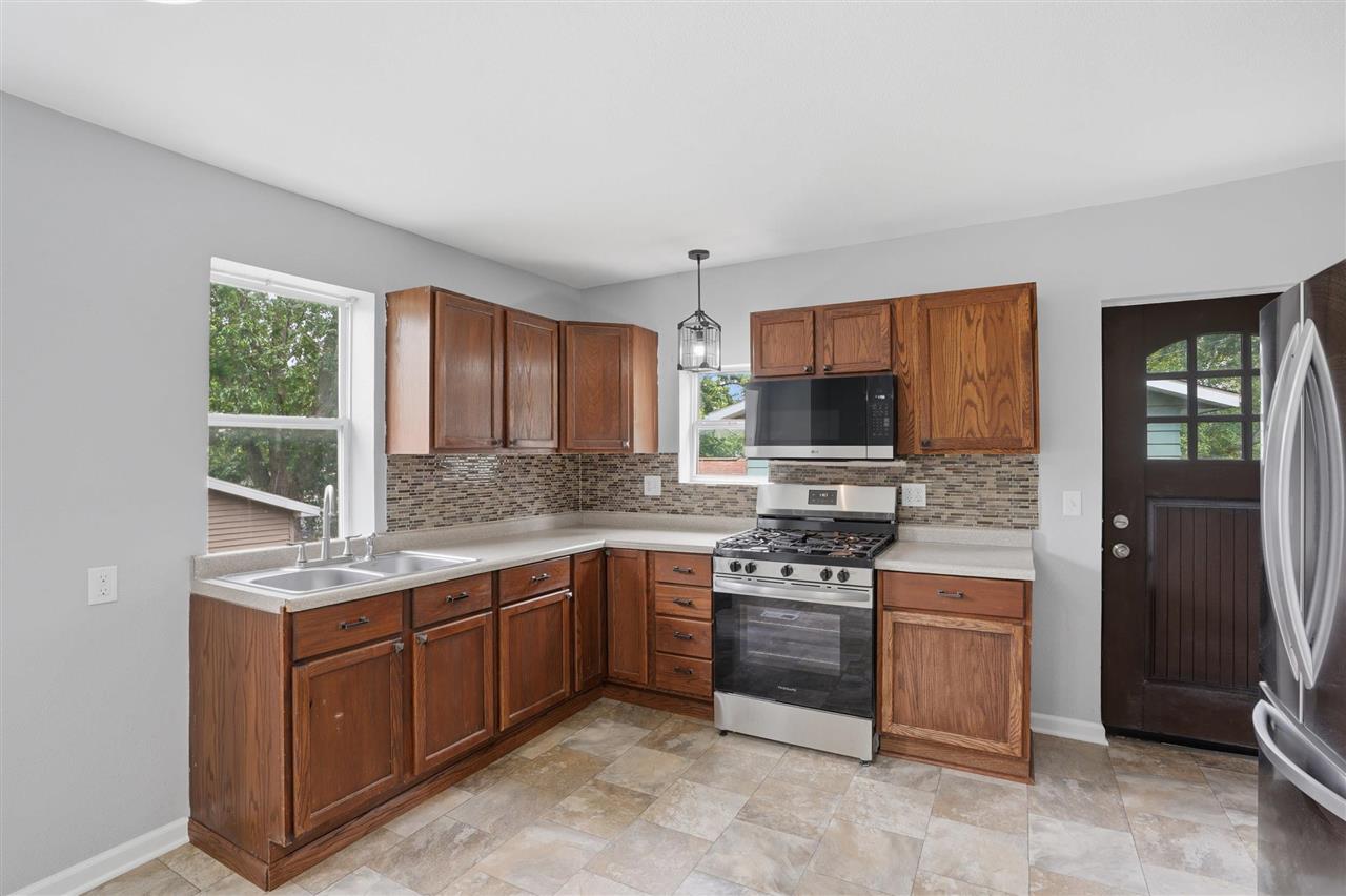 514 S Avenue C Washington IA 52353