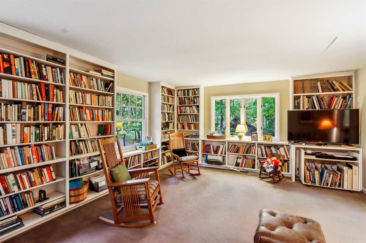 51 Lakeview Place NE Iowa City IA 52240