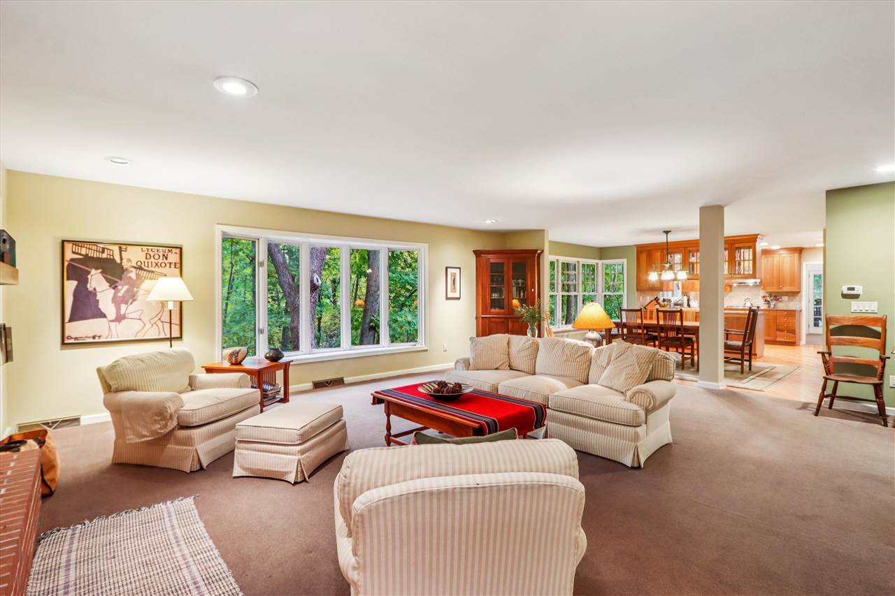 51 Lakeview Place NE Iowa City IA 52240