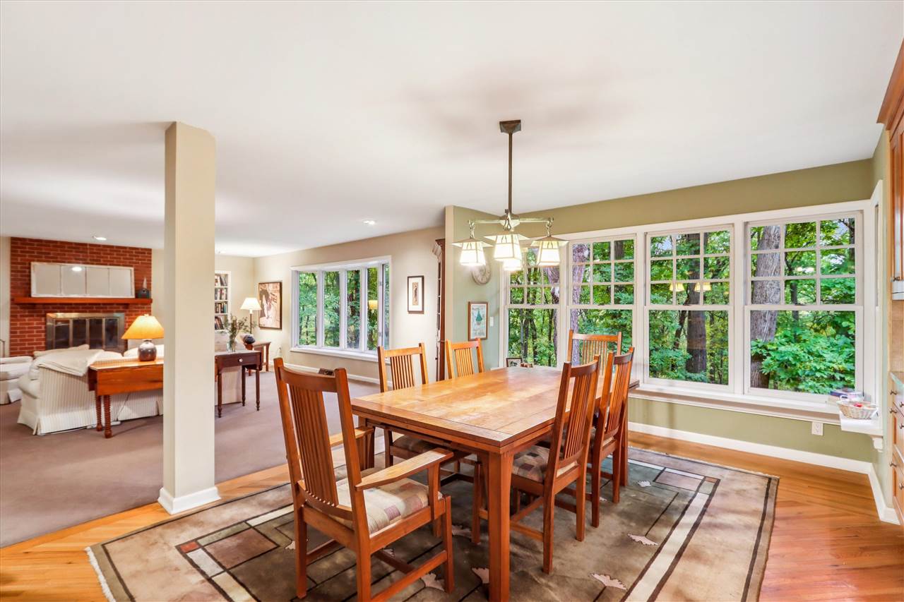 51 Lakeview Place NE Iowa City IA 52240
