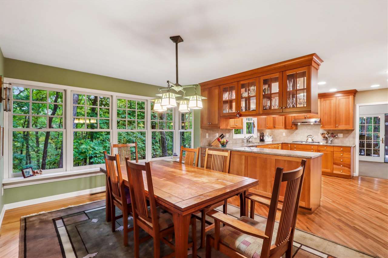51 Lakeview Place NE Iowa City IA 52240