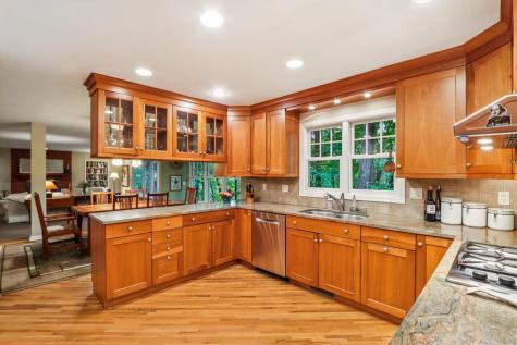 51 Lakeview Place NE Iowa City IA 52240