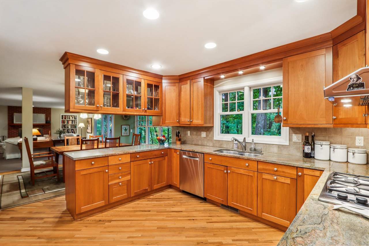 51 Lakeview Place NE Iowa City IA 52240