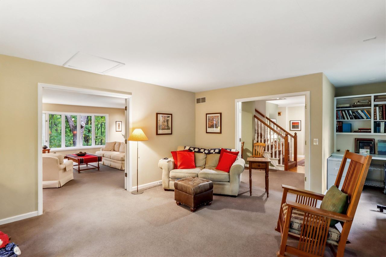 51 Lakeview Place NE Iowa City IA 52240