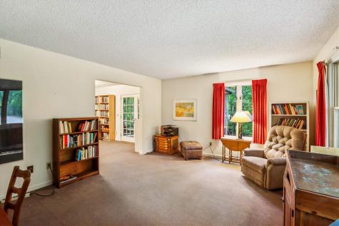 51 Lakeview Place NE Iowa City IA 52240