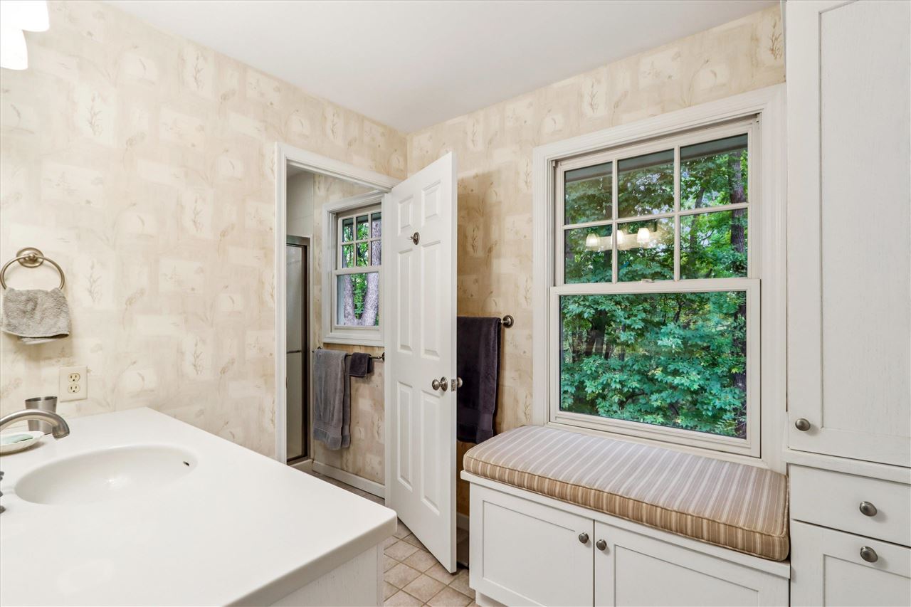 51 Lakeview Place NE Iowa City IA 52240