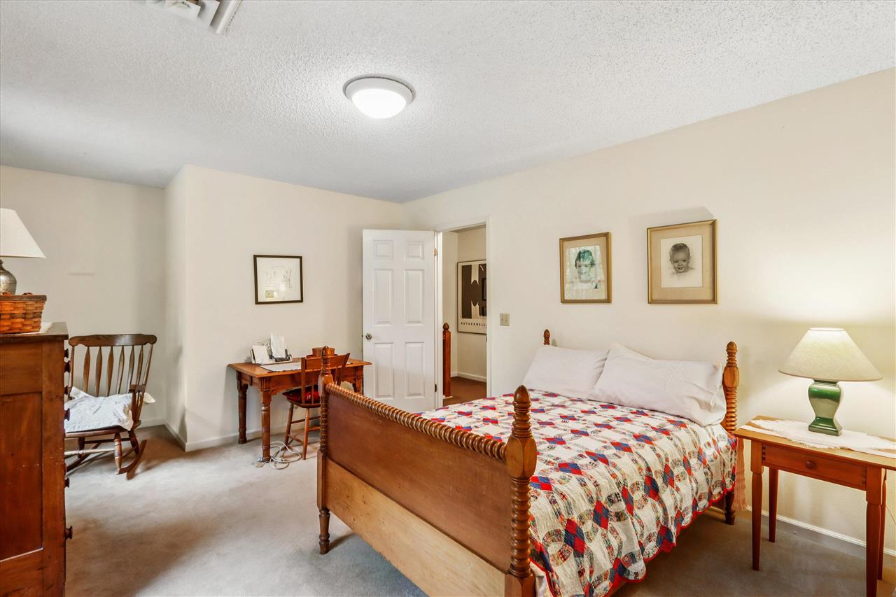 51 Lakeview Place NE Iowa City IA 52240
