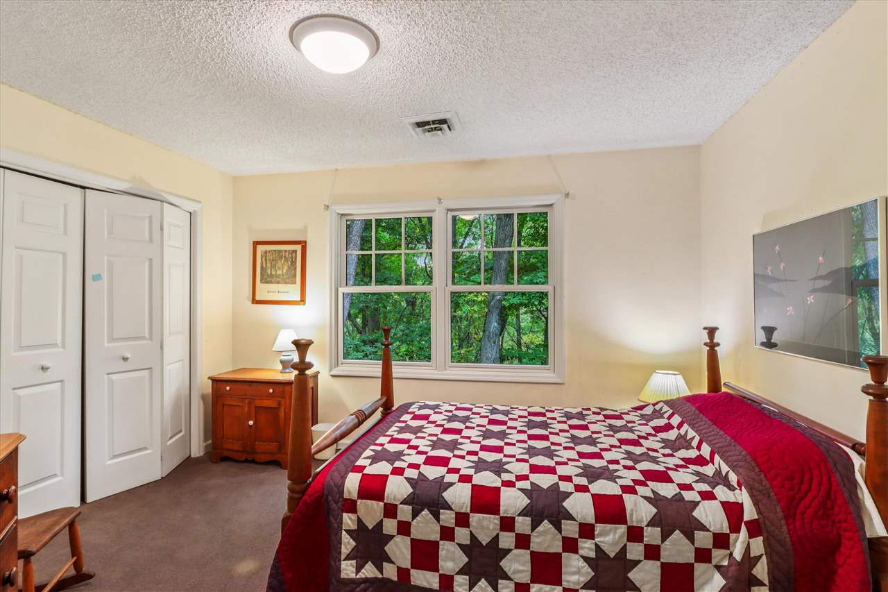 51 Lakeview Place NE Iowa City IA 52240