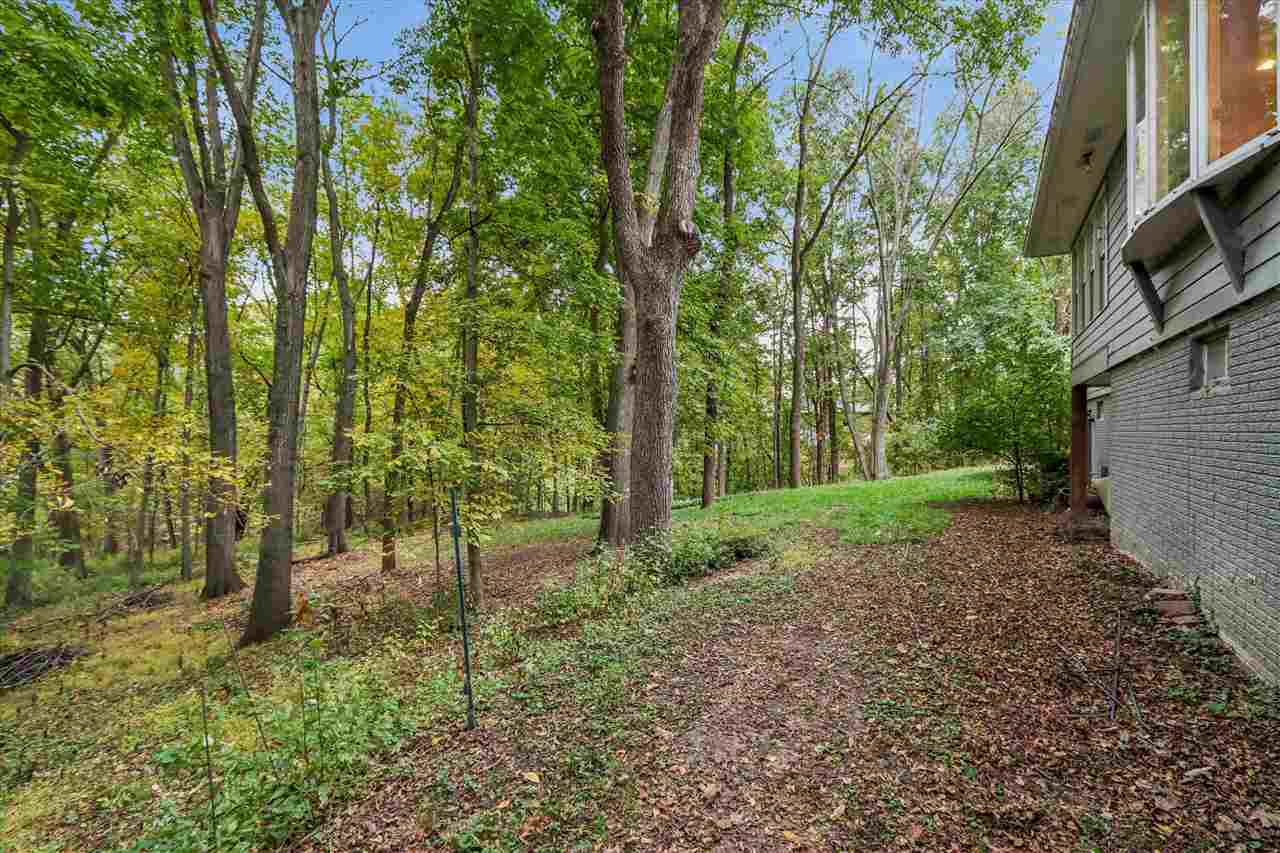 51 Lakeview Place NE Iowa City IA 52240