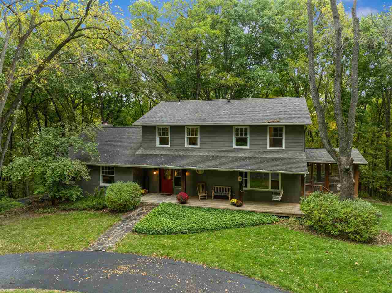 51 Lakeview Place NE Iowa City IA 52240