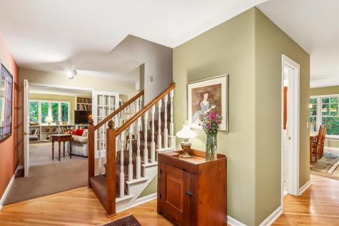 51 Lakeview Place NE Iowa City IA 52240