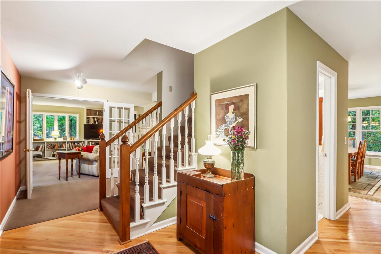 51 Lakeview Place NE Iowa City IA 52240