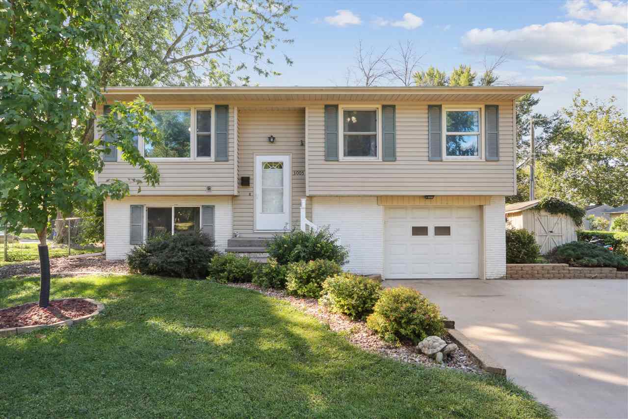 3005 Parkview Avenue Iowa City IA 52240