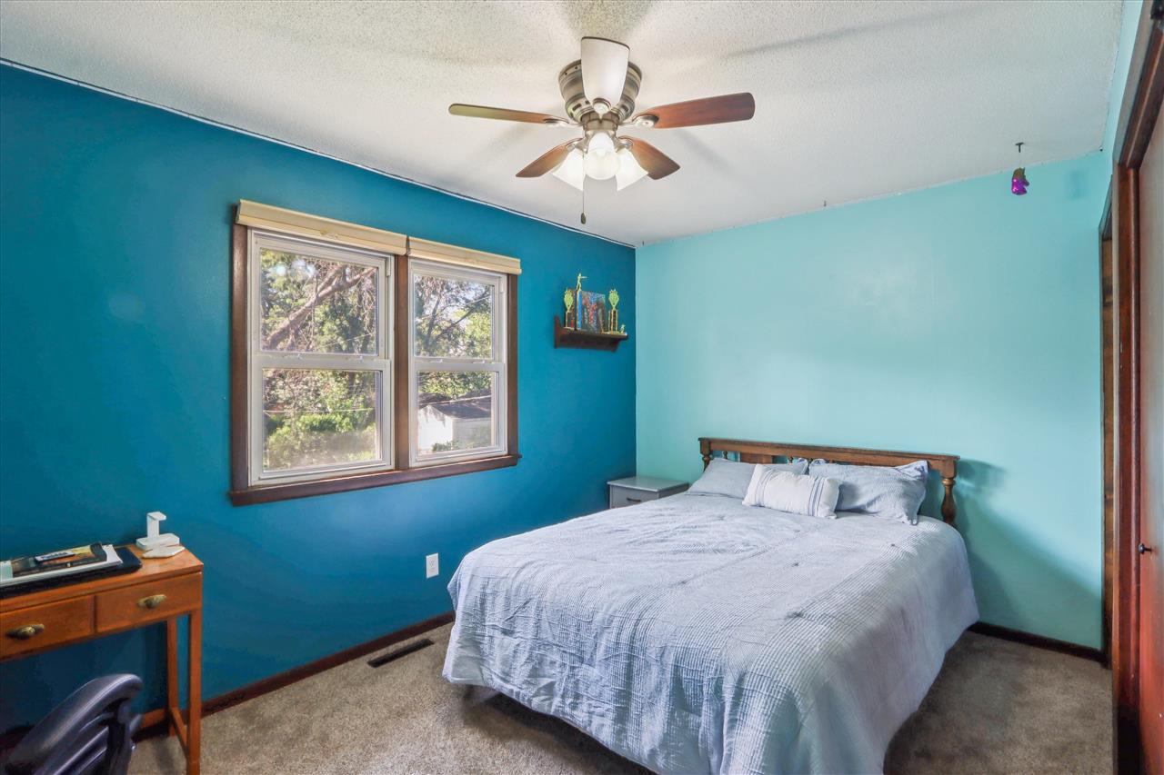 3005 Parkview Avenue Iowa City IA 52240