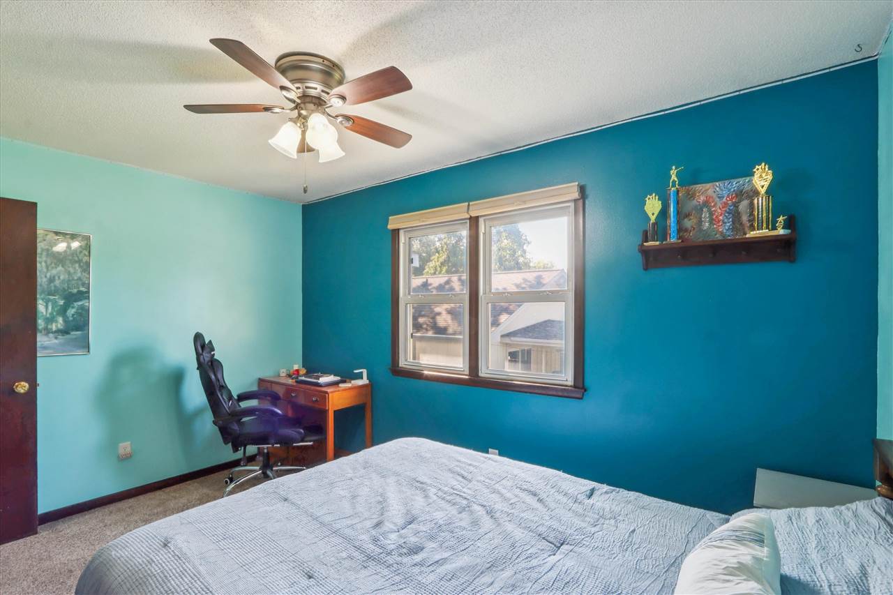 3005 Parkview Avenue Iowa City IA 52240