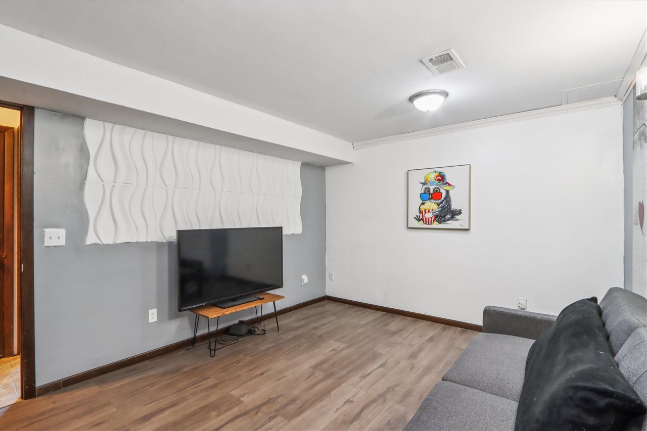 3005 Parkview Avenue Iowa City IA 52240